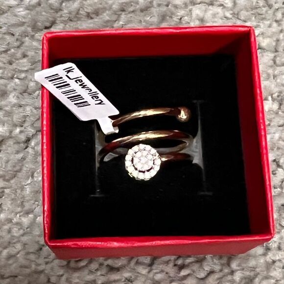 14K Solid Gold and CZ Ring - Picture 5 of 7